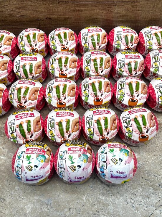 Lot 25 MGA'S Mini Verse Make It Mini Lifestyle Series 1 Collectable Toy Sealed - Picture 1 of 16
